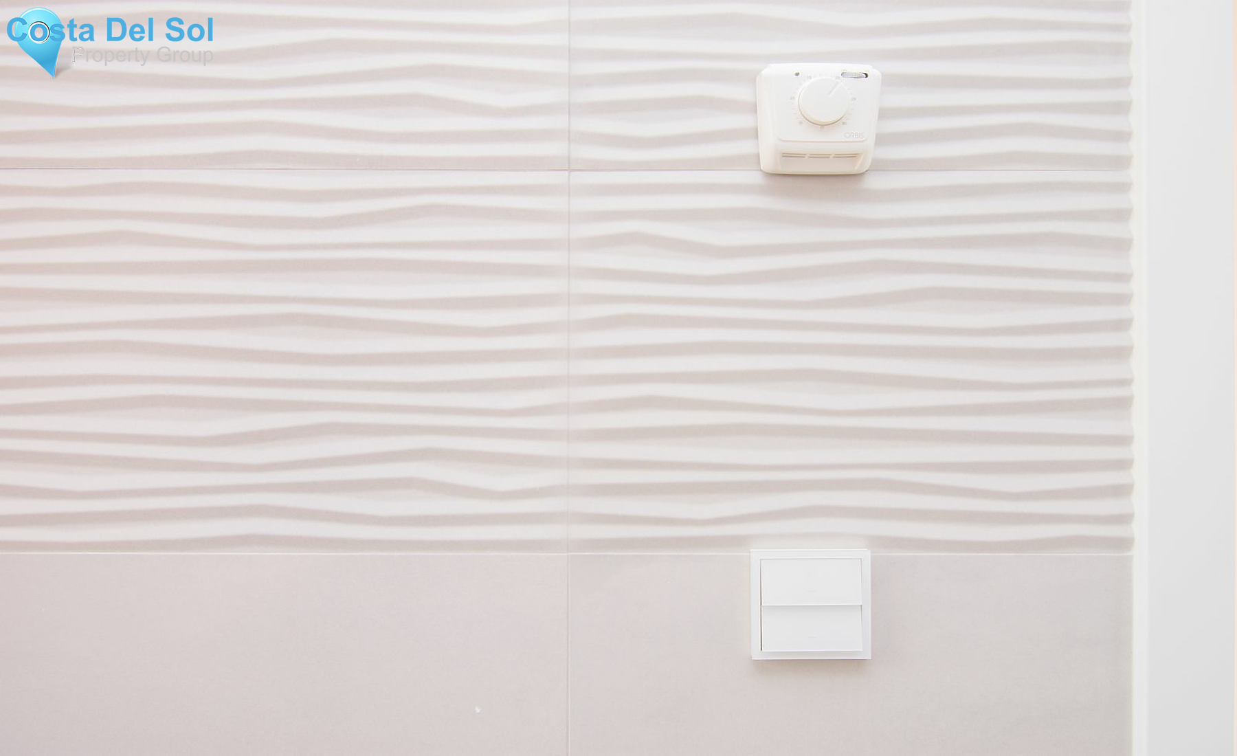 Townhouse in El Paraiso-1446696