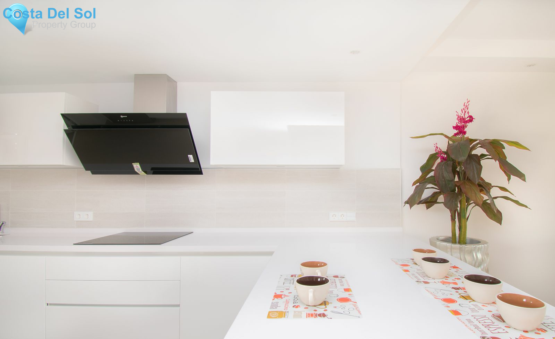 Townhouse in El Paraiso-1446680