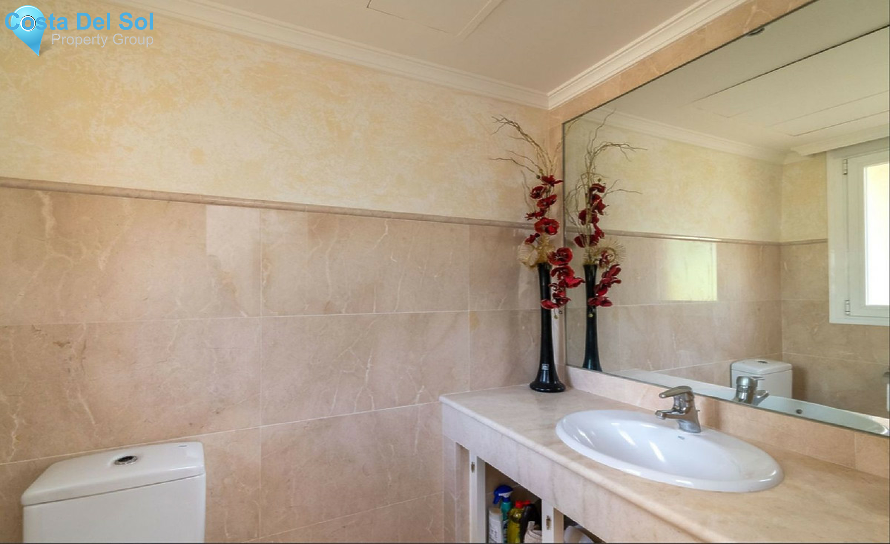 Townhouse in Elviria-1540011