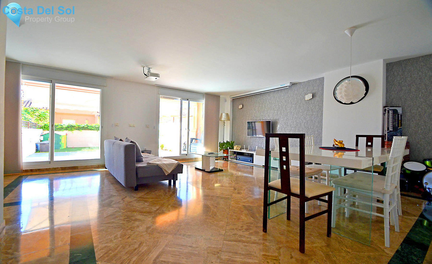 Townhouse in Estepona-734810