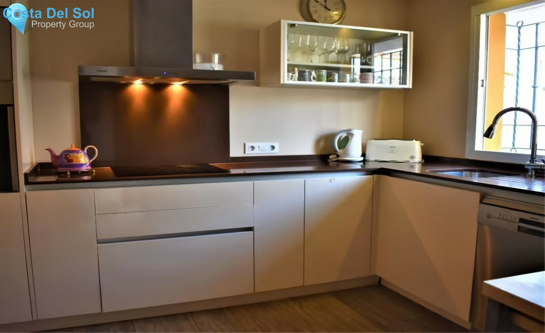 Townhouse in Estepona-1343009