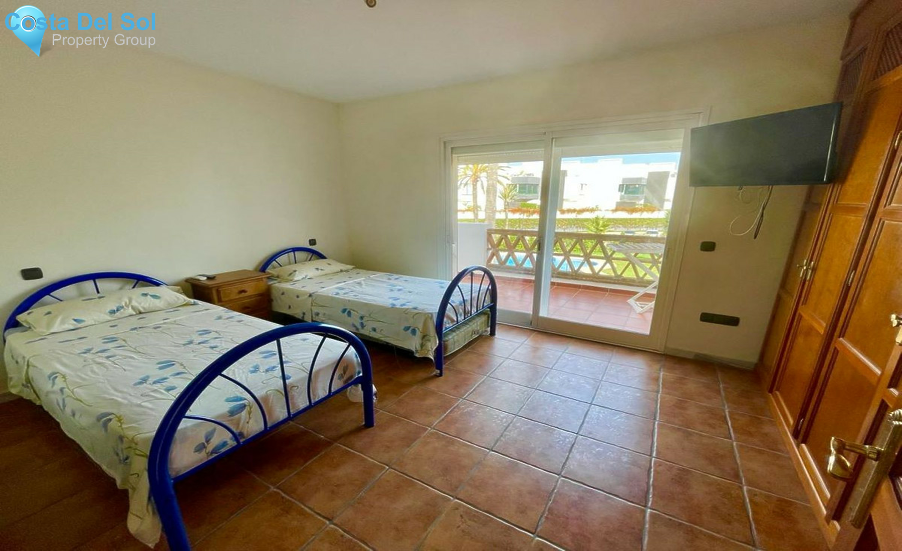 Townhouse in Estepona-1410811
