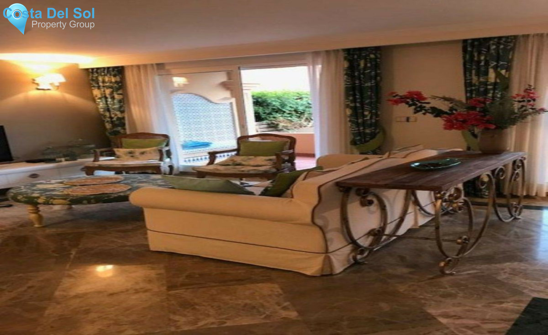 Townhouse in Estepona-1477005