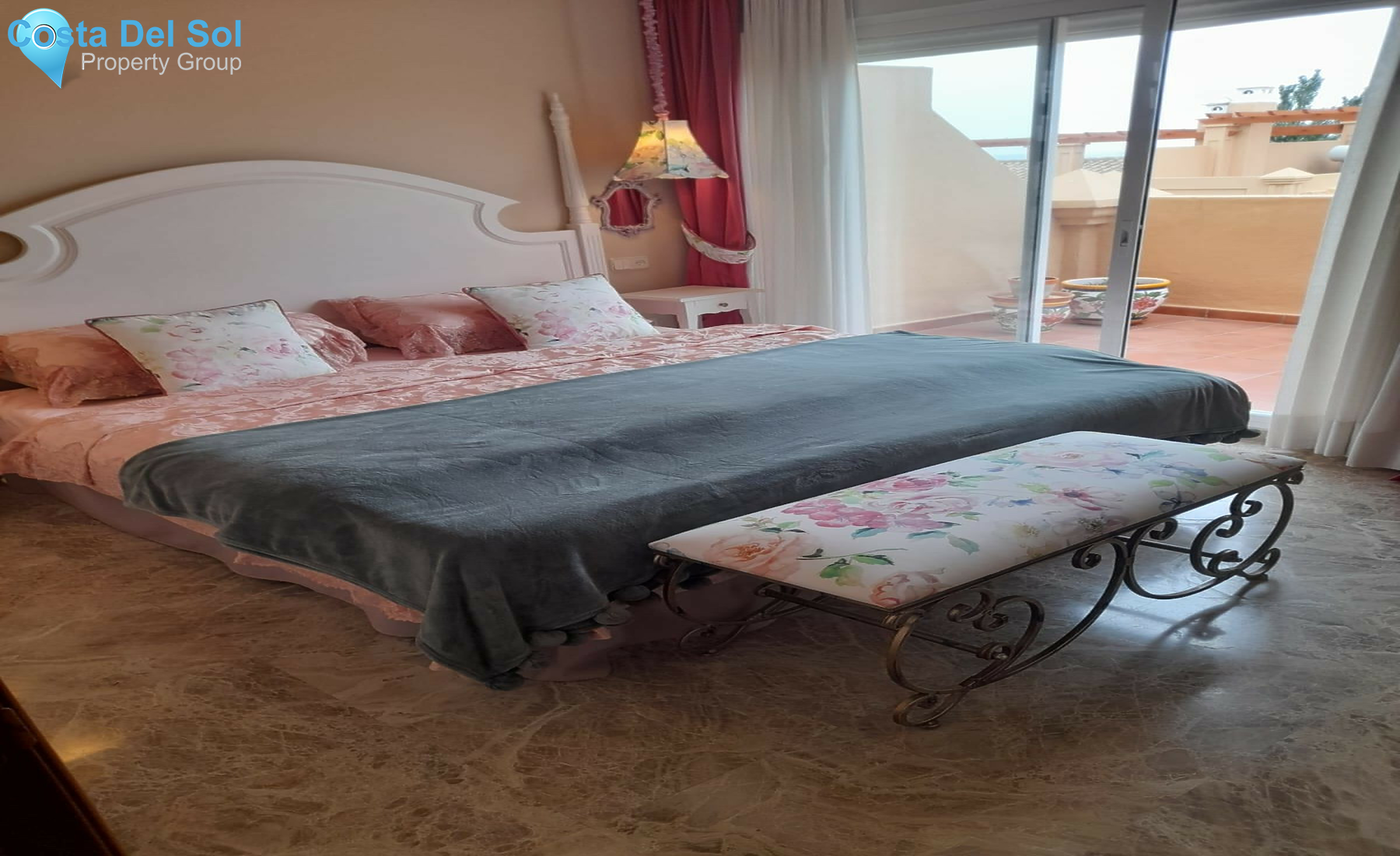 Townhouse in Estepona-1477009