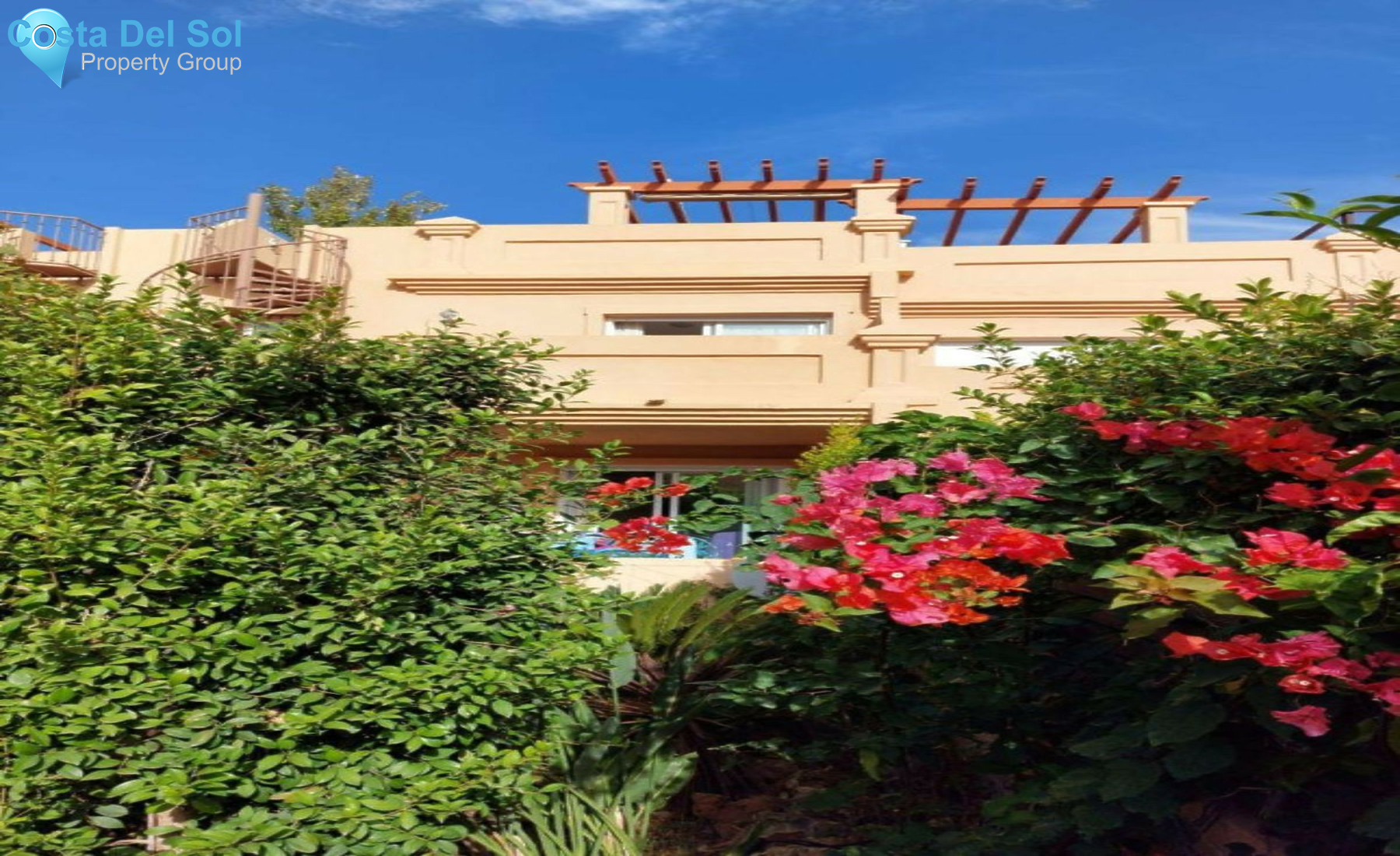 Townhouse in Estepona-1476995