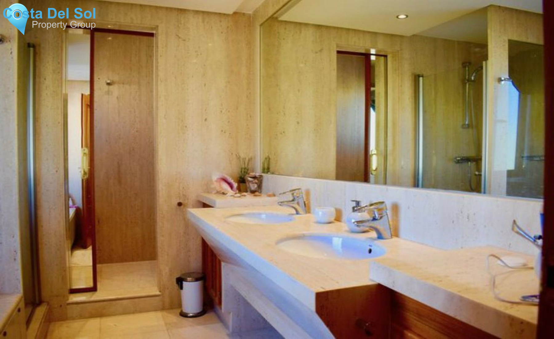 Townhouse in Estepona-1507591
