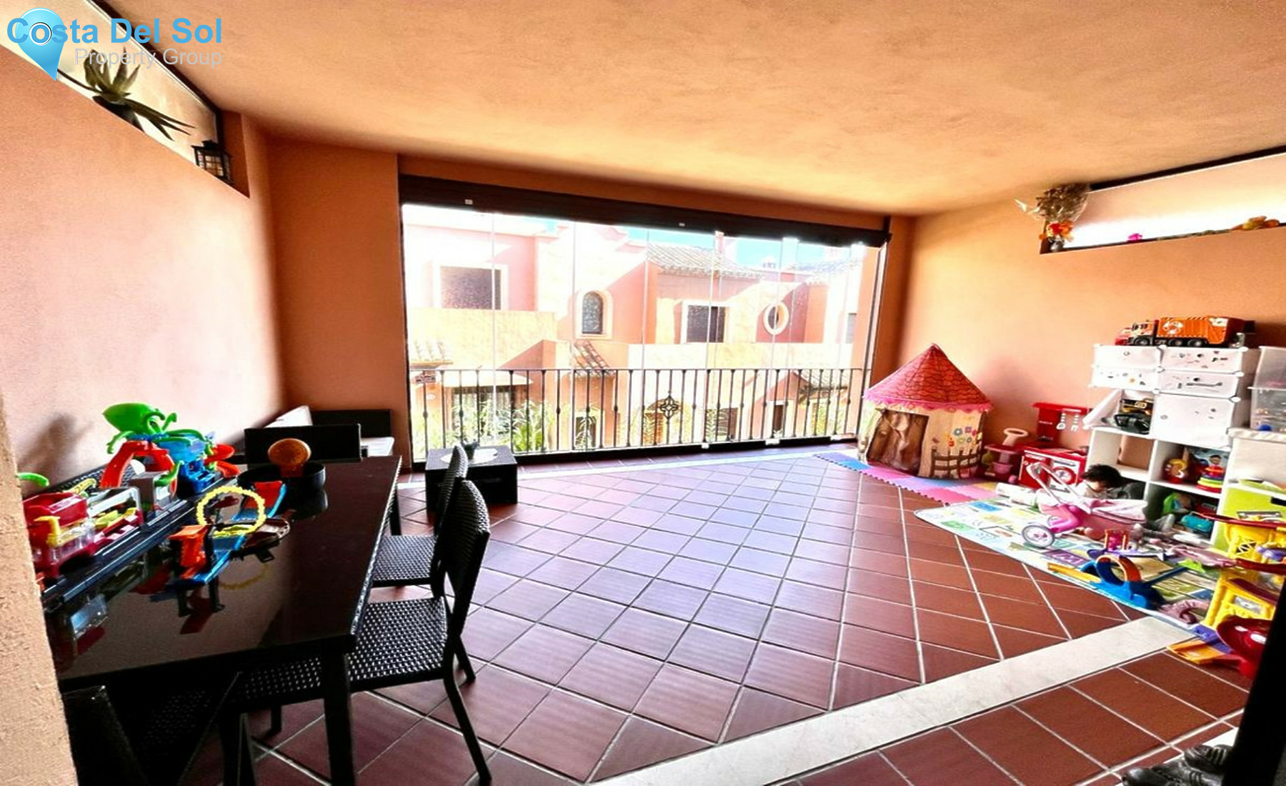 Townhouse in Estepona-1537436