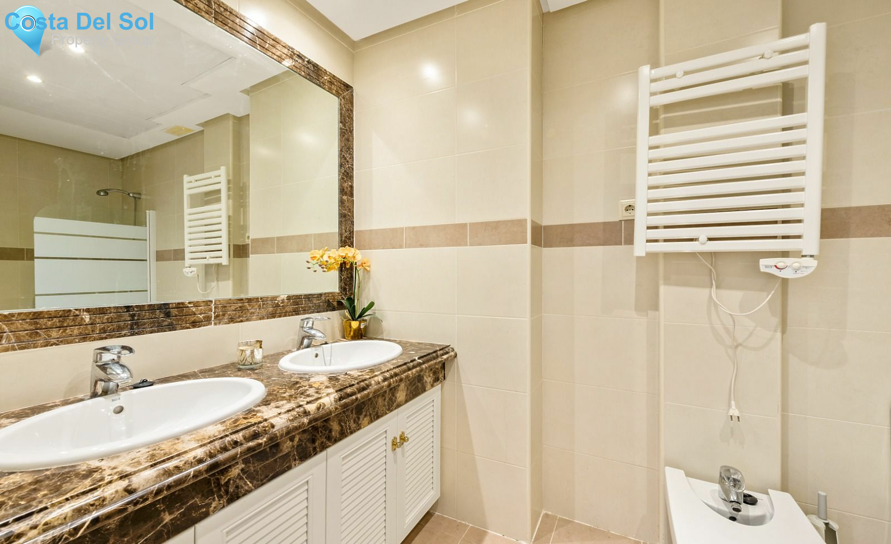 Townhouse in Estepona-1137279