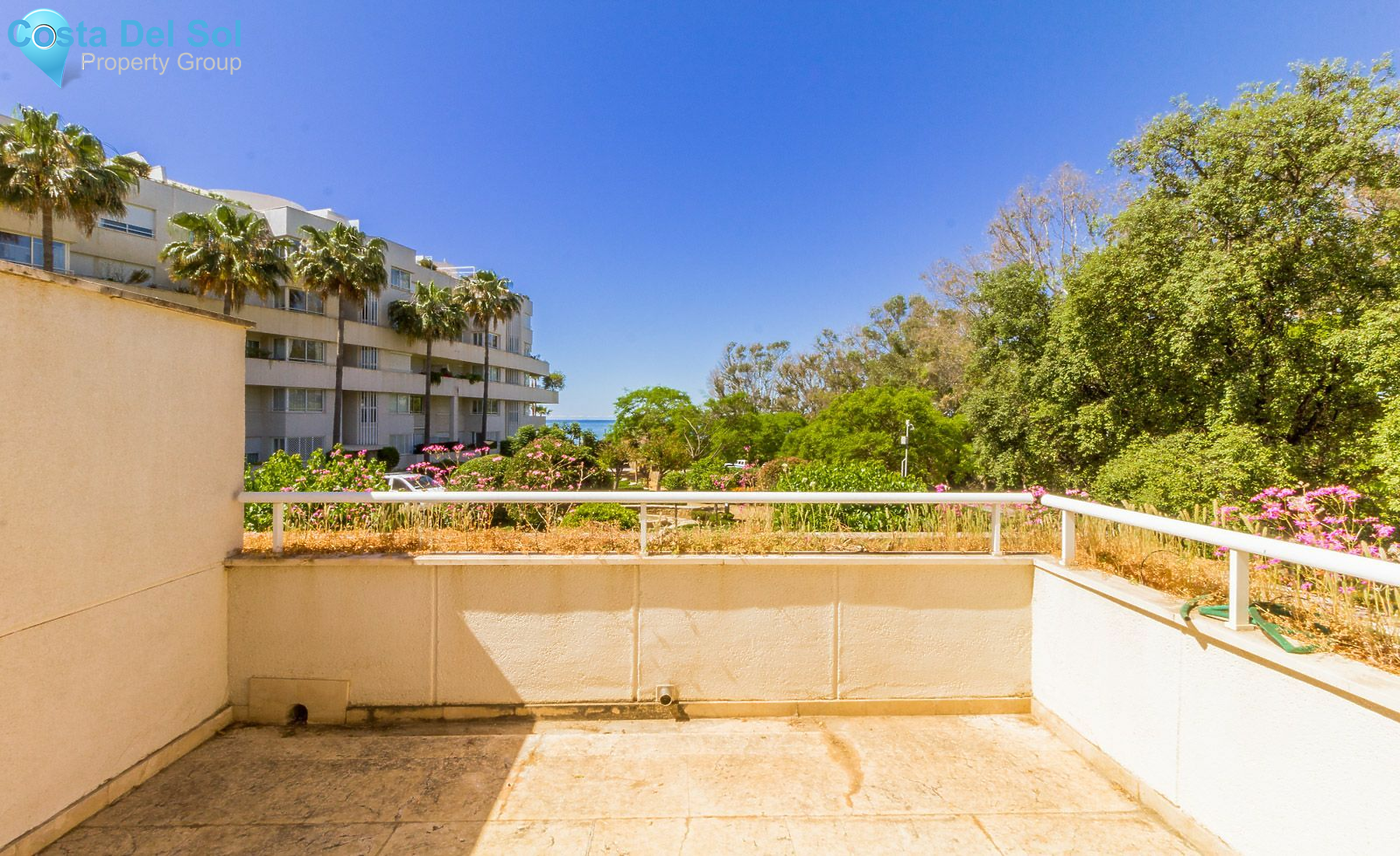 Townhouse in Estepona-1148090