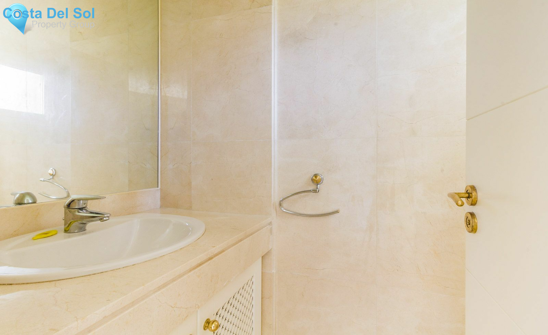 Townhouse in Estepona-1148094
