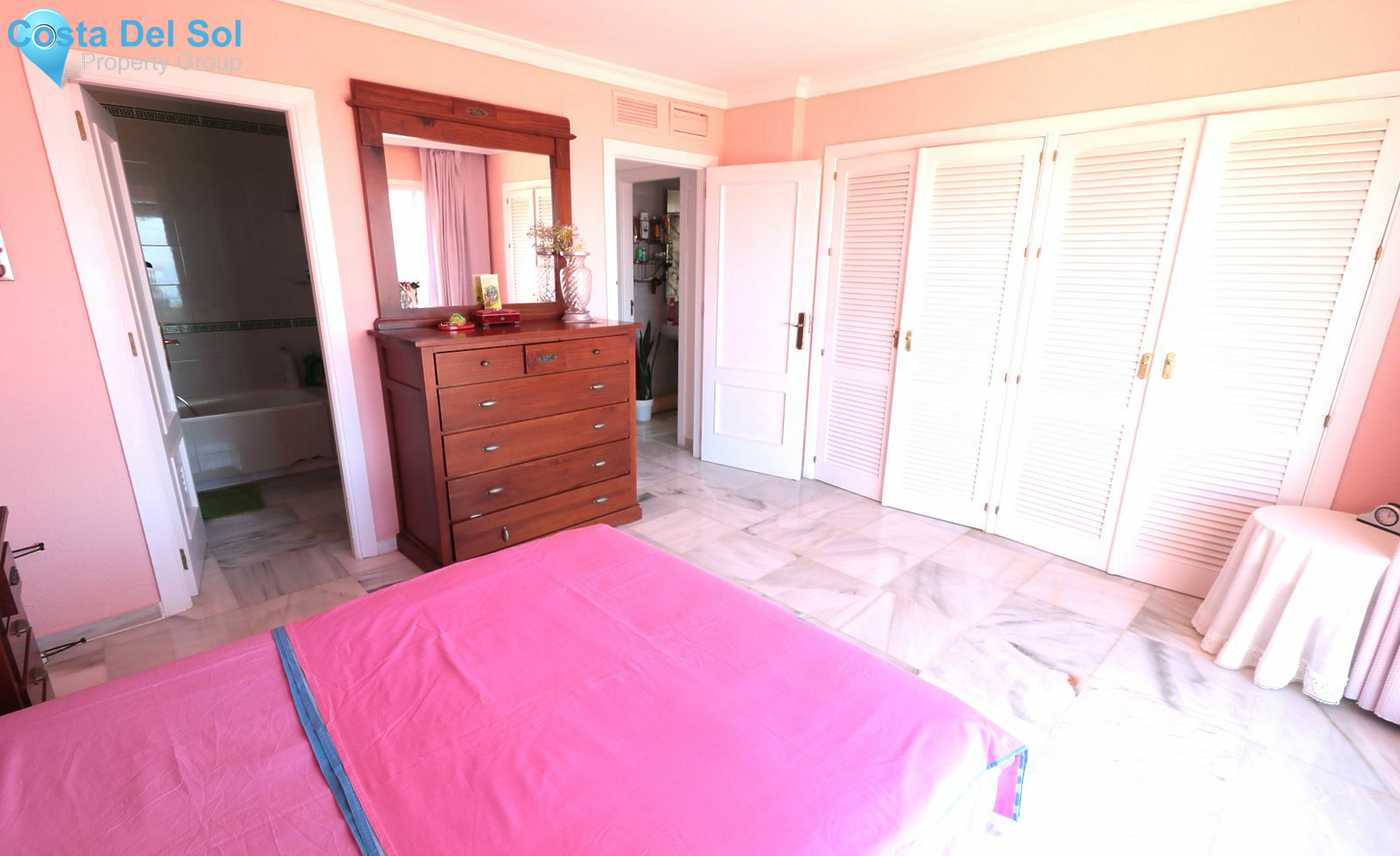 Townhouse in Estepona-1173120