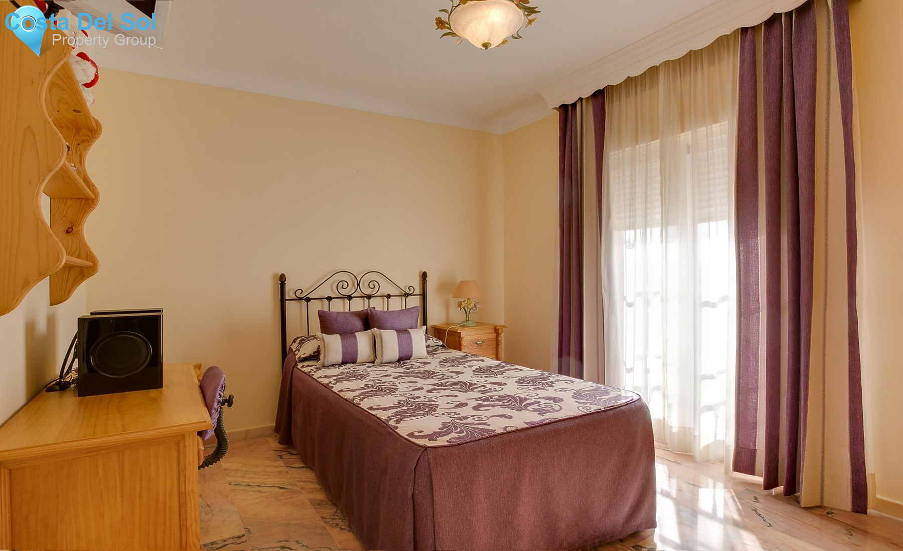 Townhouse in Estepona-1202389