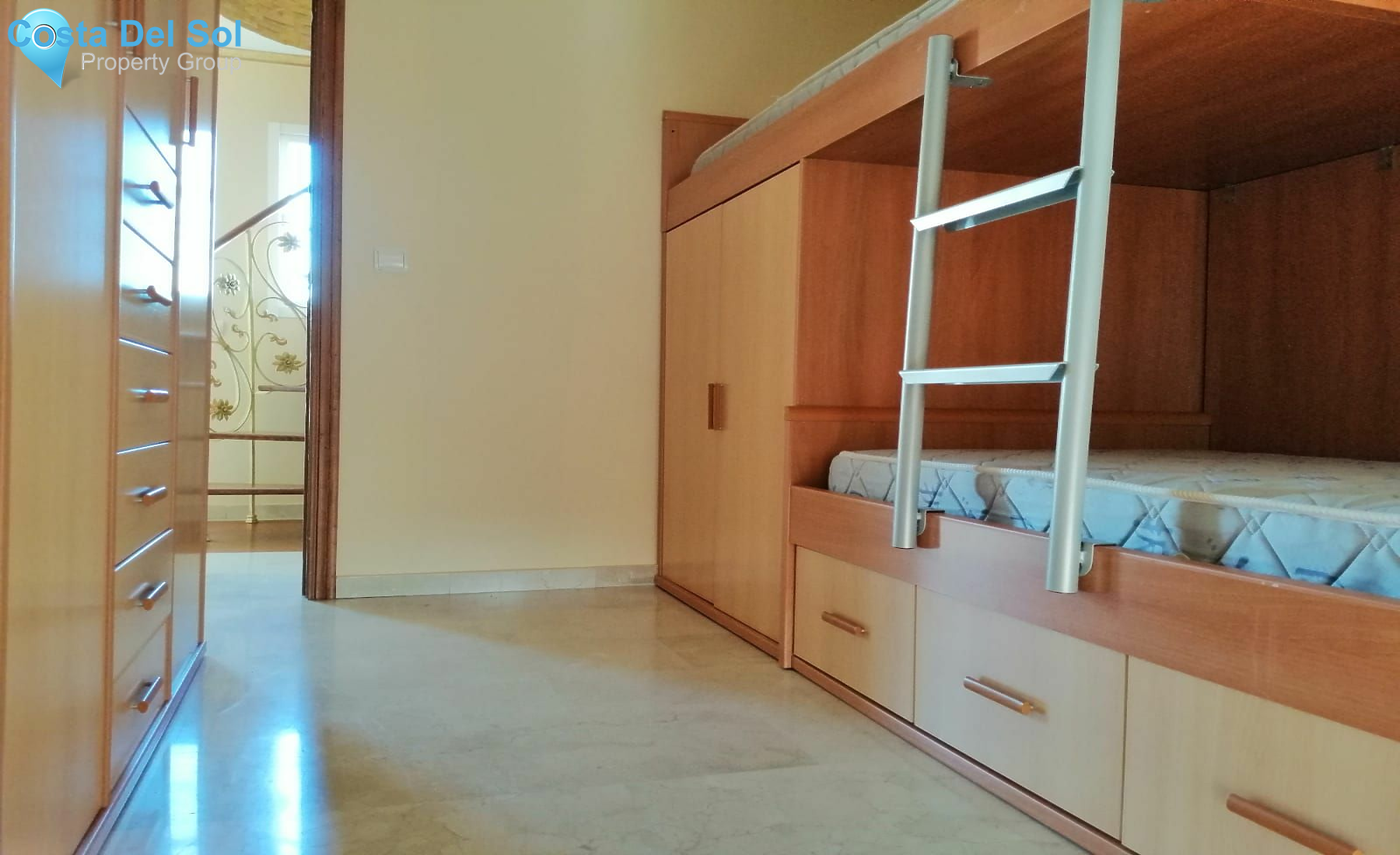 Townhouse in Estepona-1205541