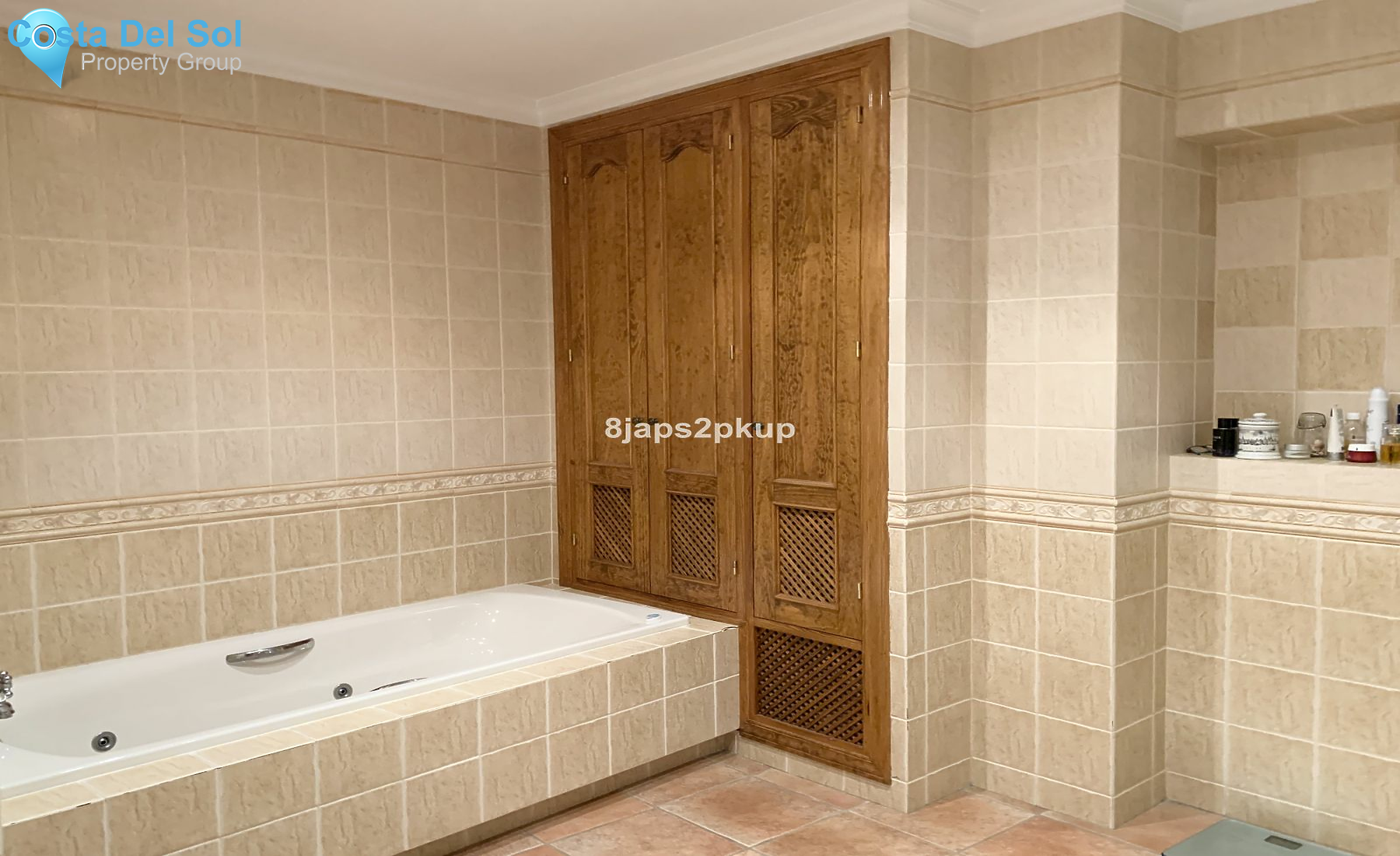 Townhouse in Estepona-1211379