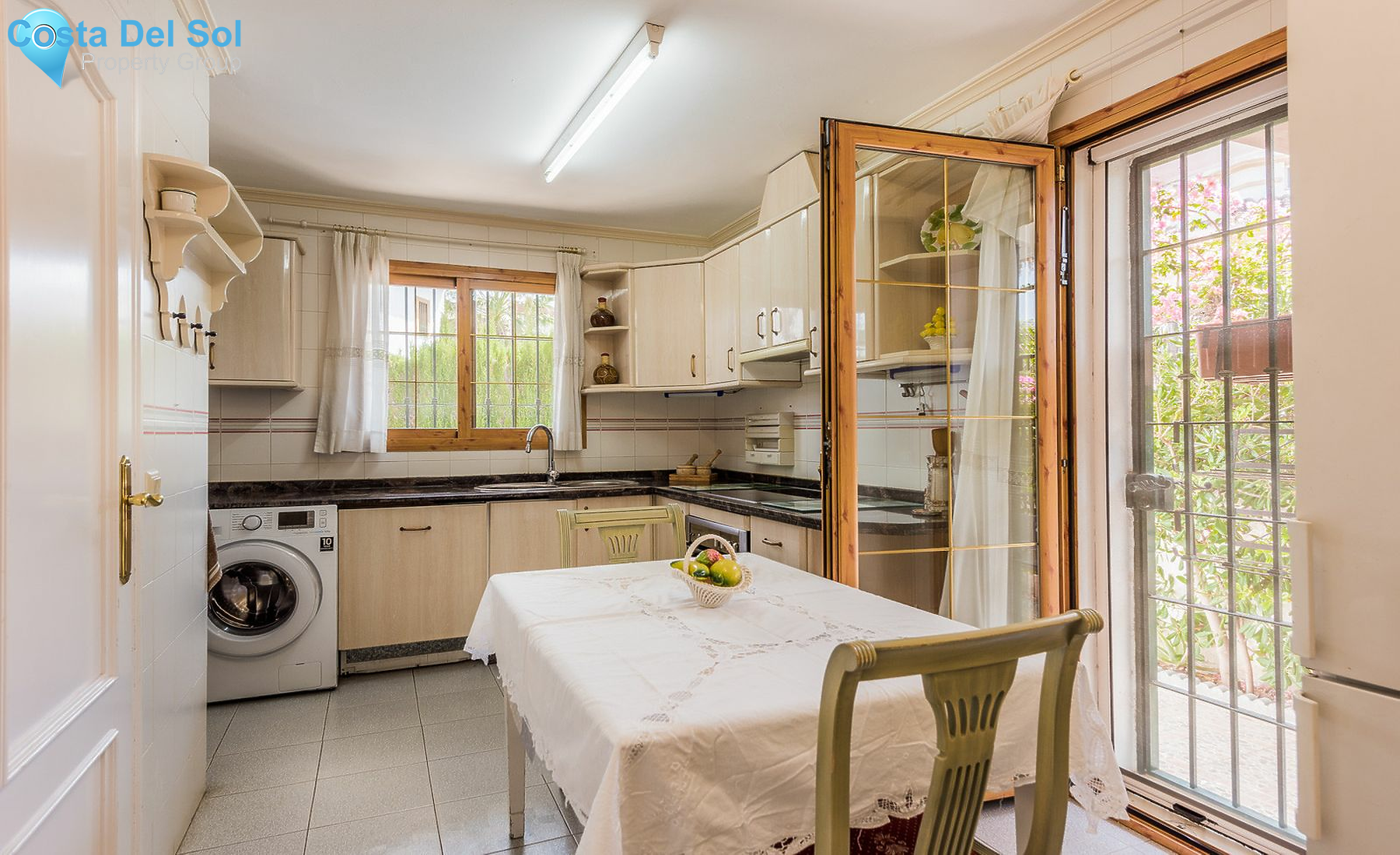 Townhouse in Estepona-1219345