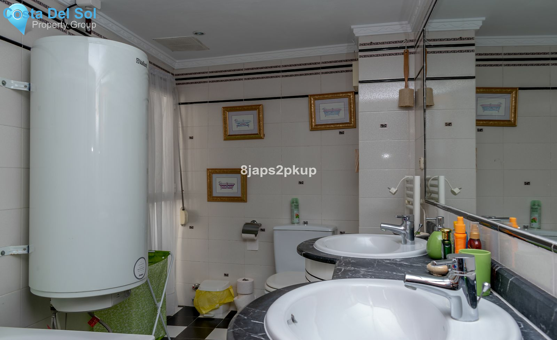 Townhouse in Estepona-1220825