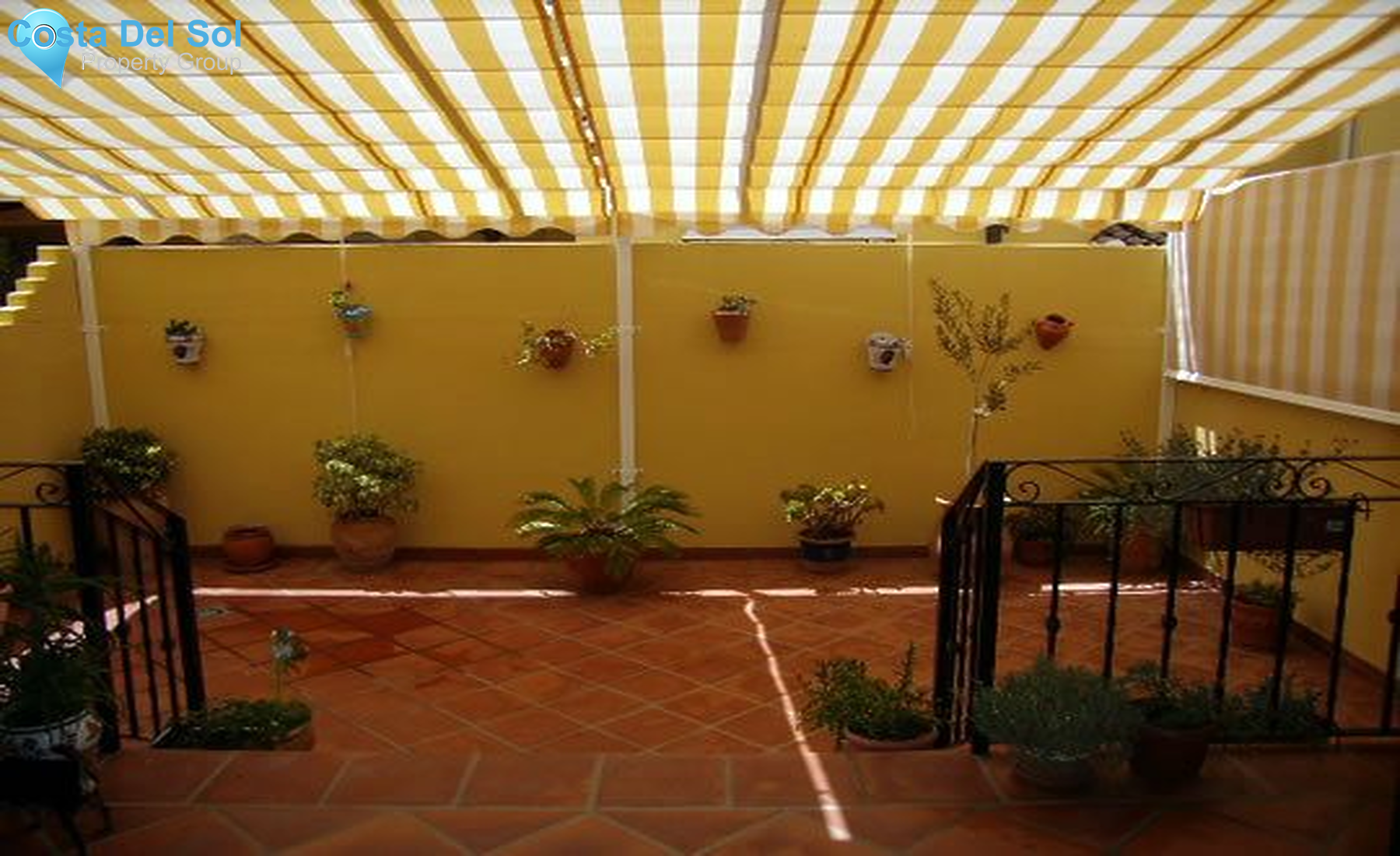 Townhouse in Estepona-1475046