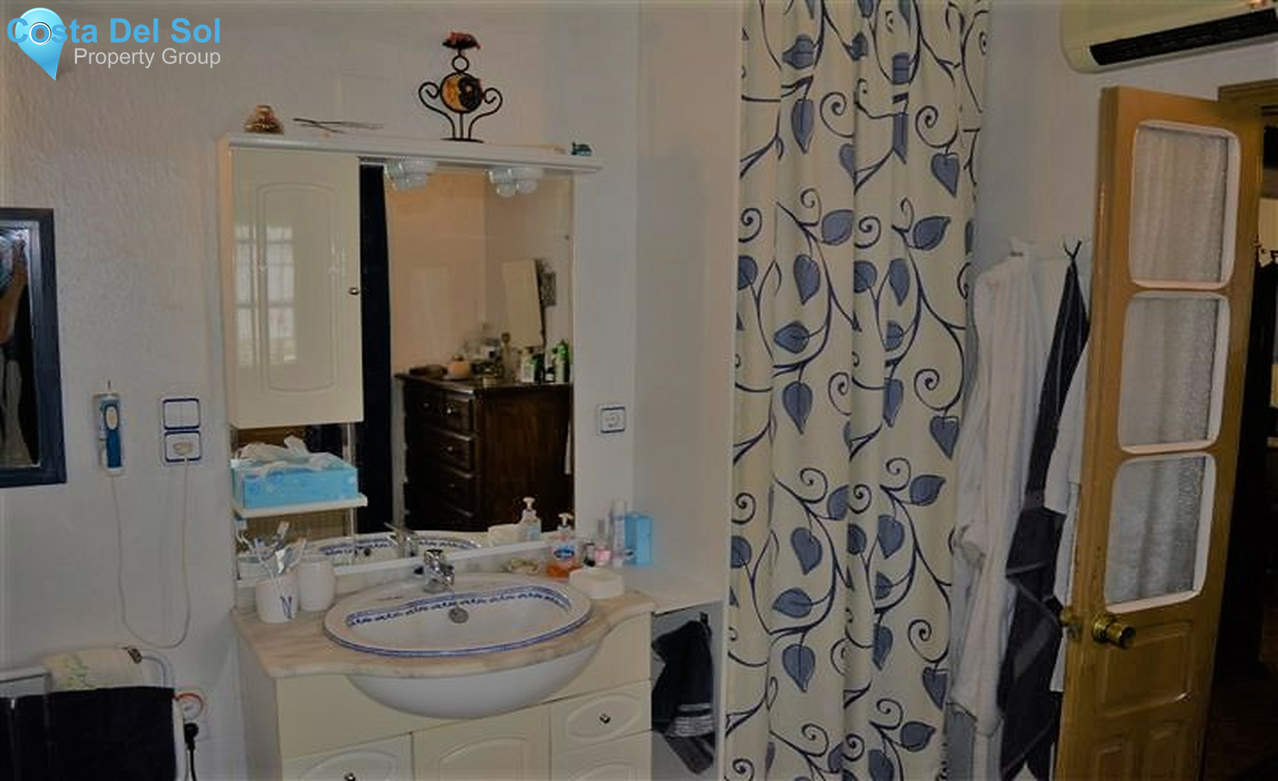 Townhouse in Guaro-1412445