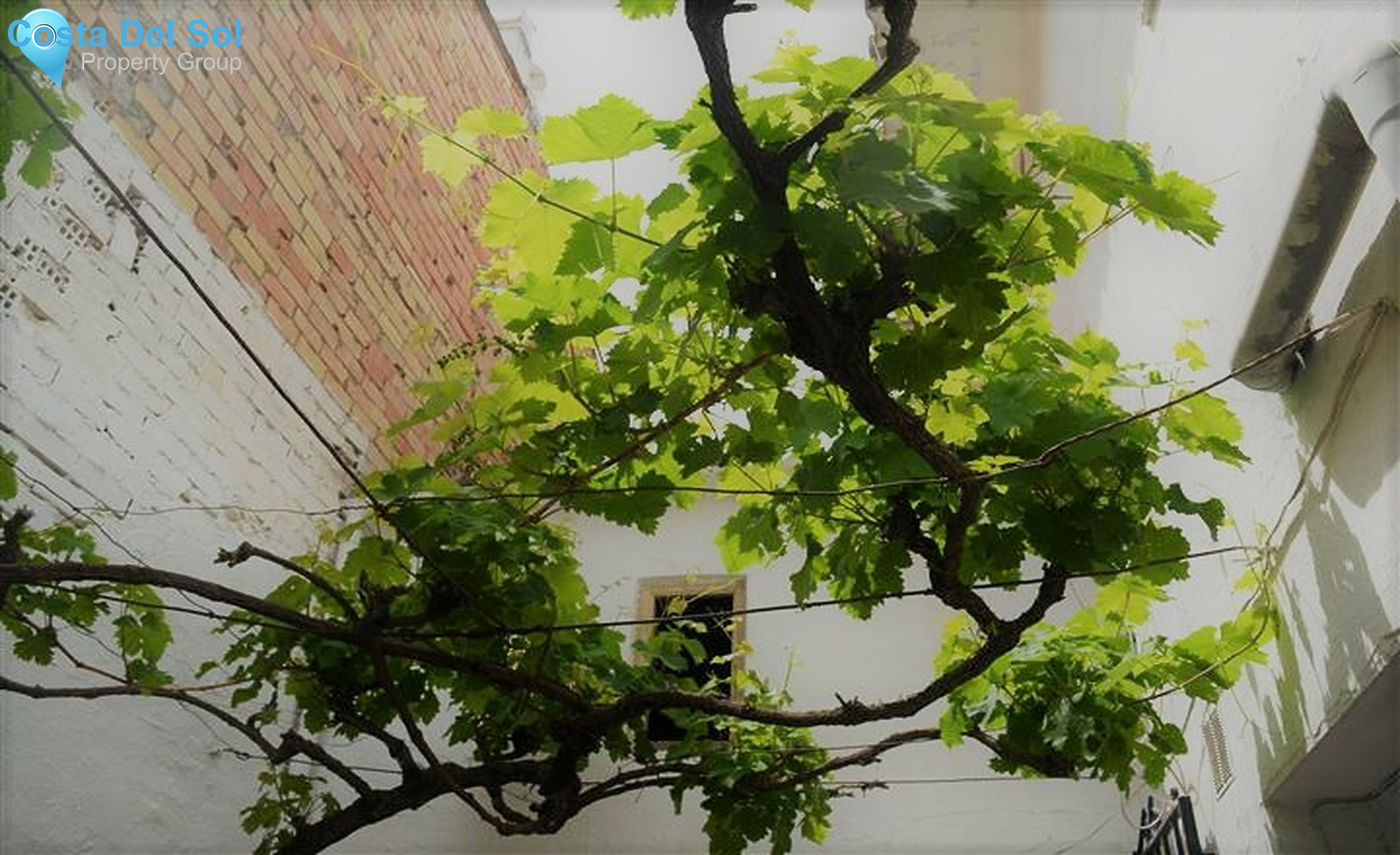 Townhouse in Guaro-1412432