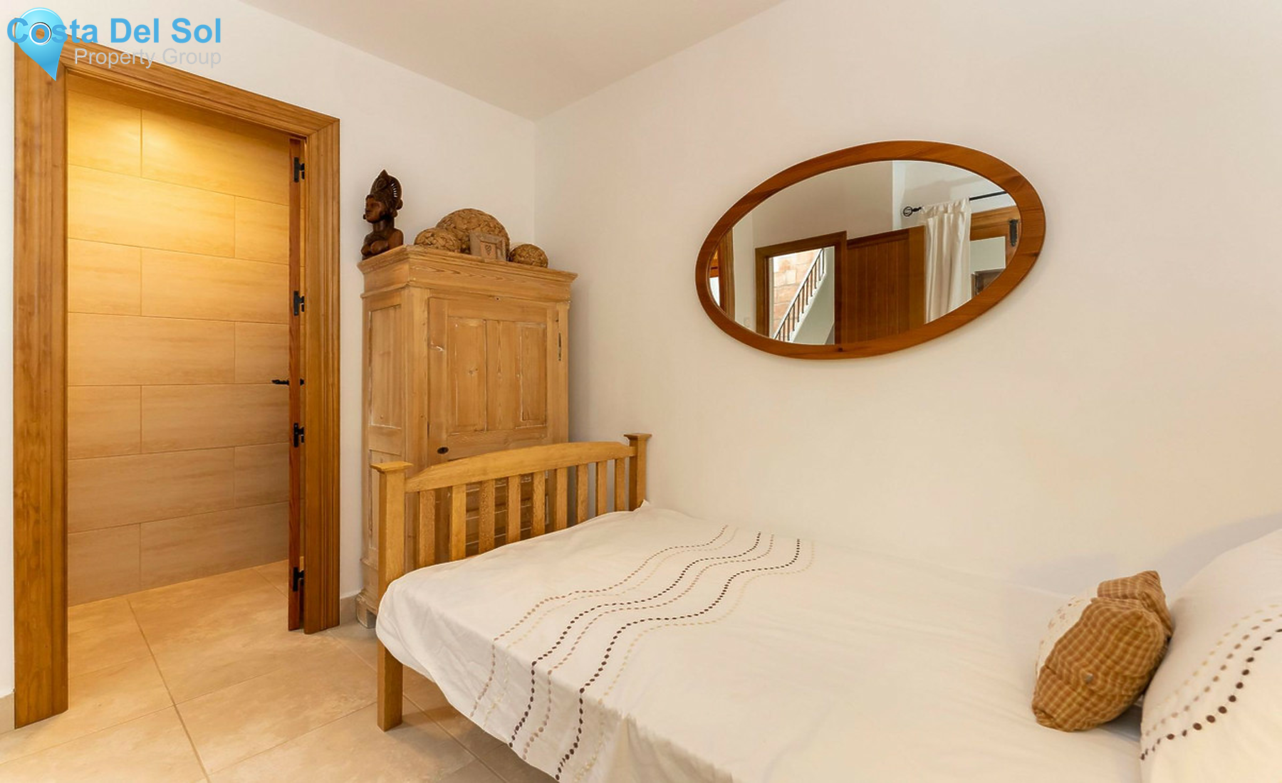 Townhouse in Guaro-1459663