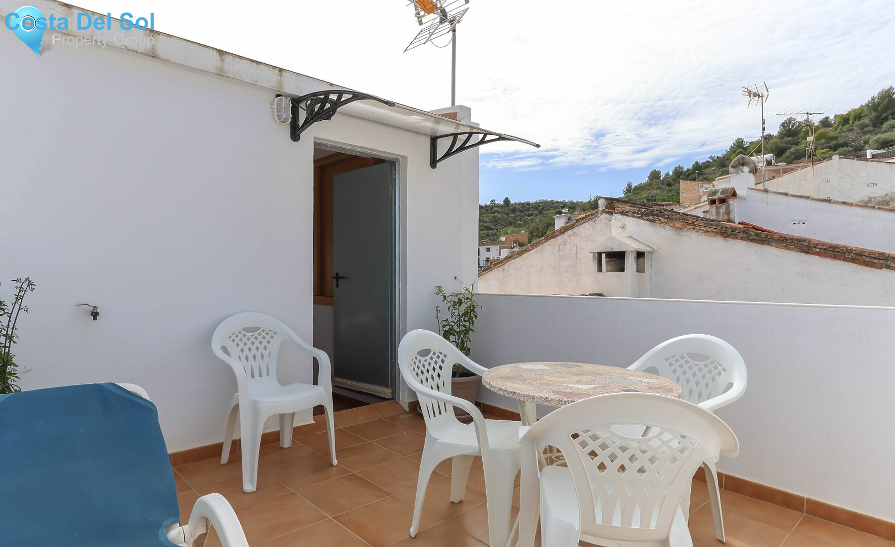 Townhouse in Guaro-1521455