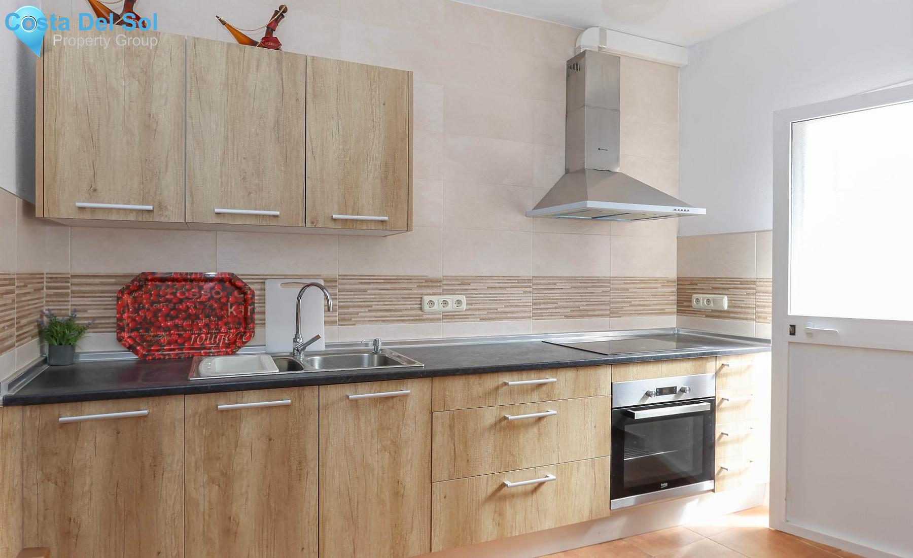 Townhouse in Guaro-1521441