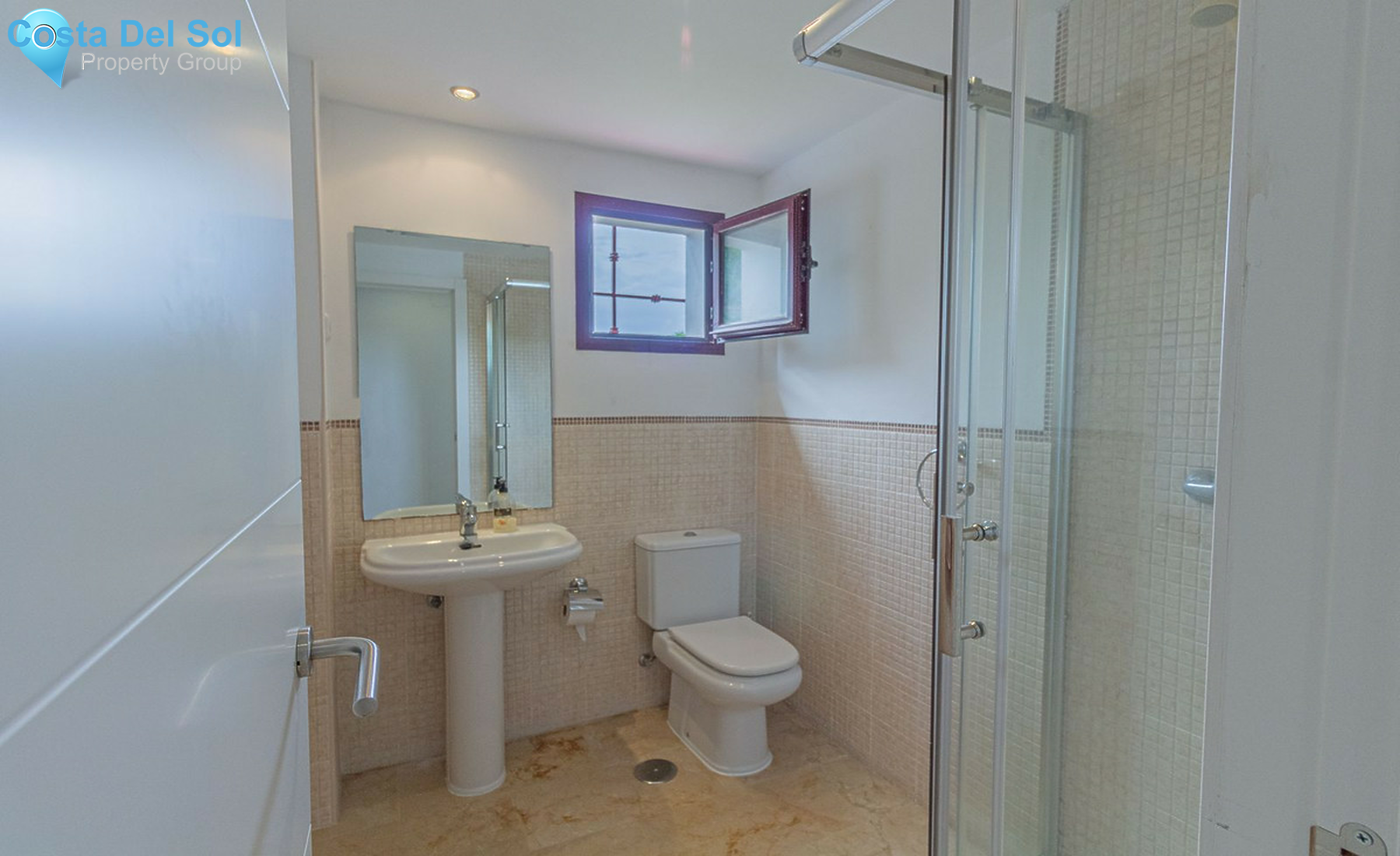 Townhouse in La Alcaidesa-1440440