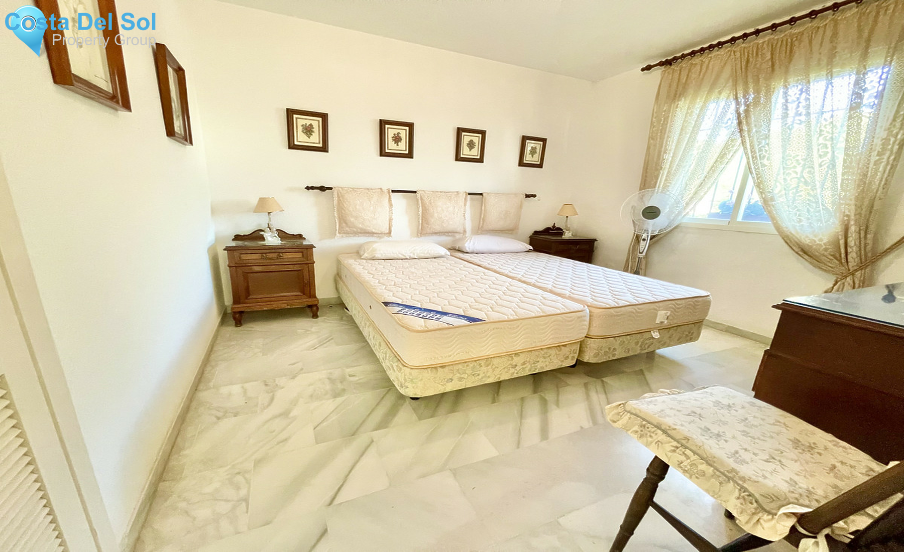 Townhouse in La Duquesa-1299381