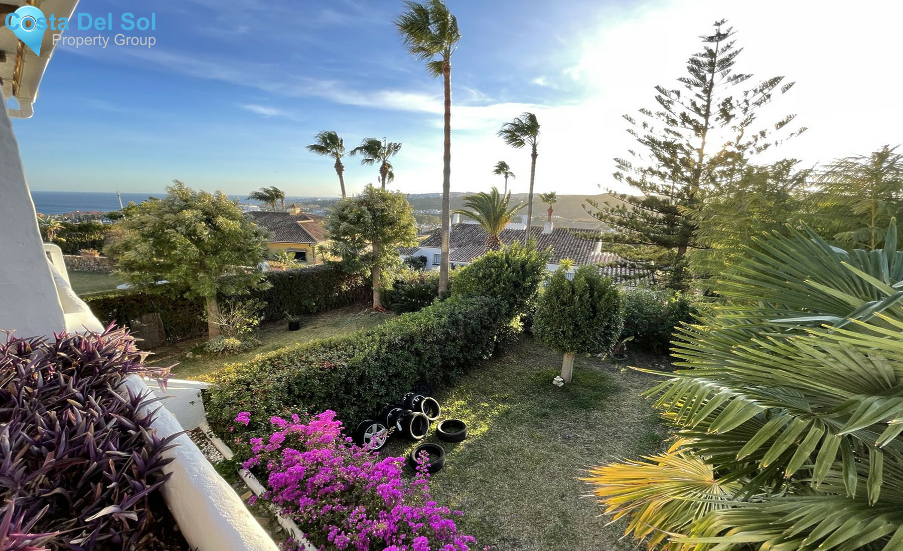 Townhouse in La Duquesa-688381