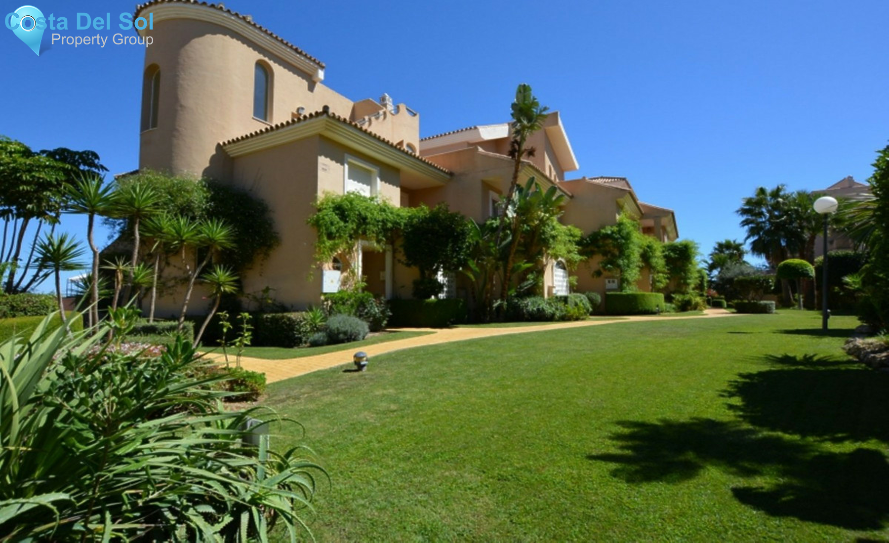 Townhouse in La Duquesa-1321423