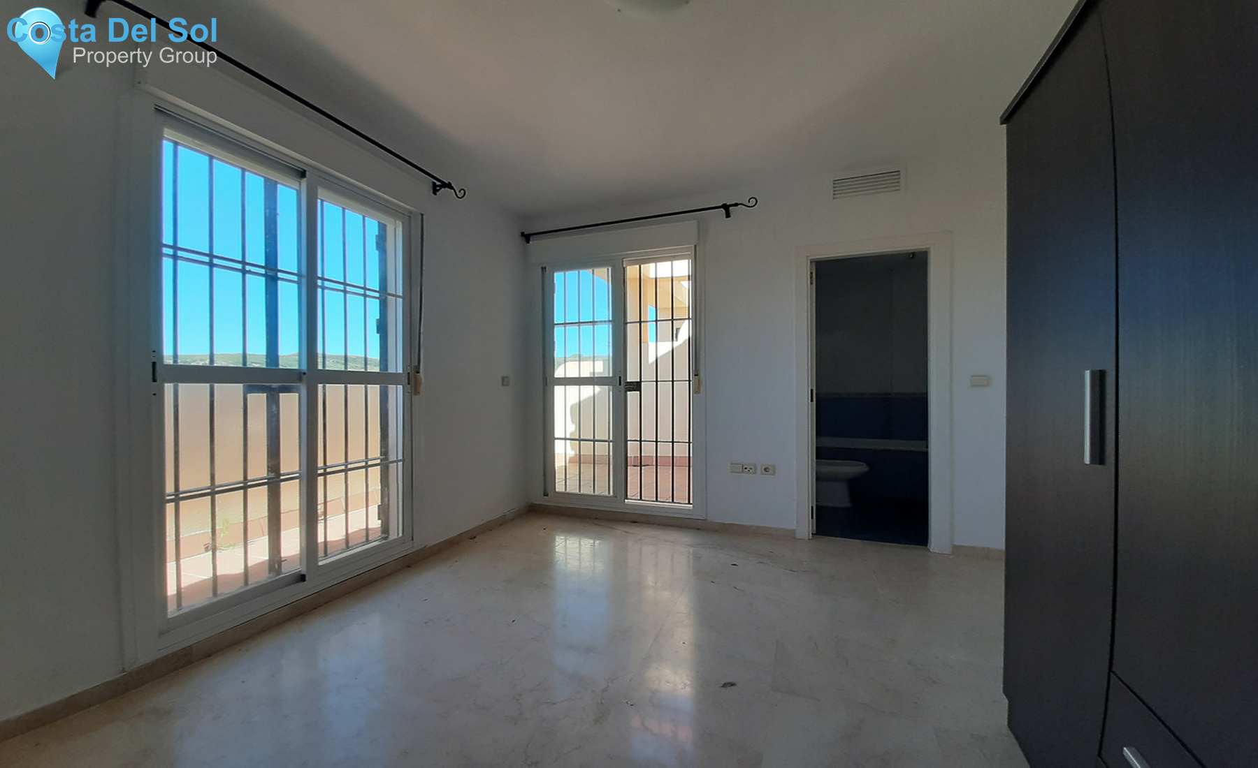 Townhouse in La Duquesa-1324085