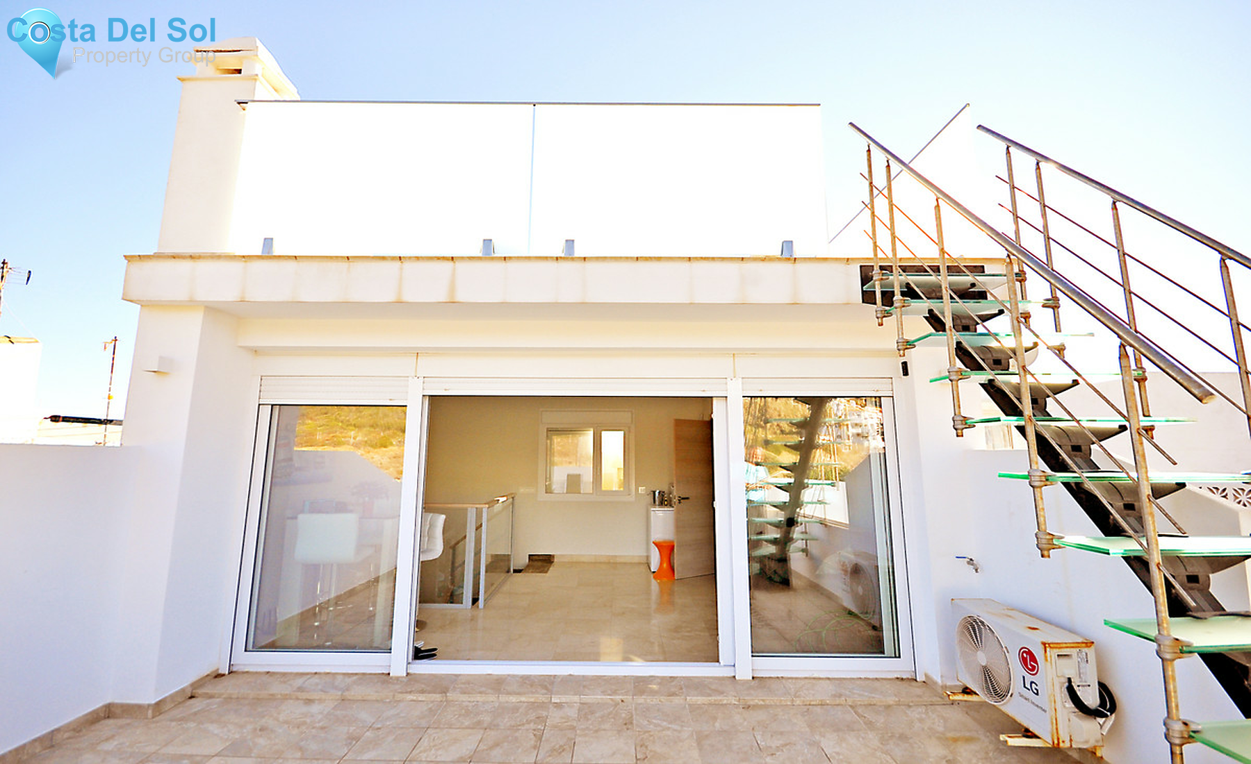 Townhouse in La Duquesa-696694