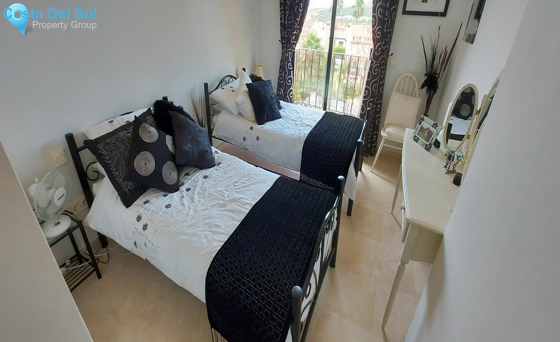 Townhouse in La Duquesa-1194856