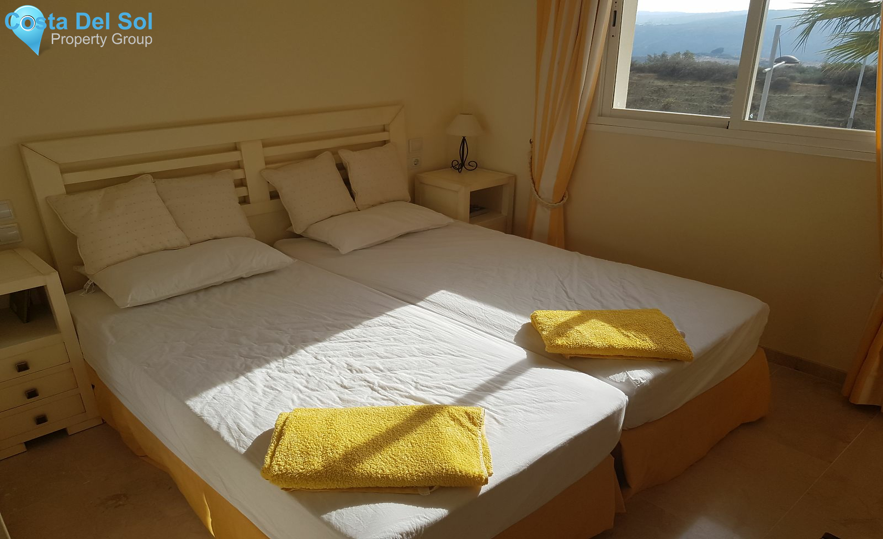 Townhouse in La Duquesa-1396339