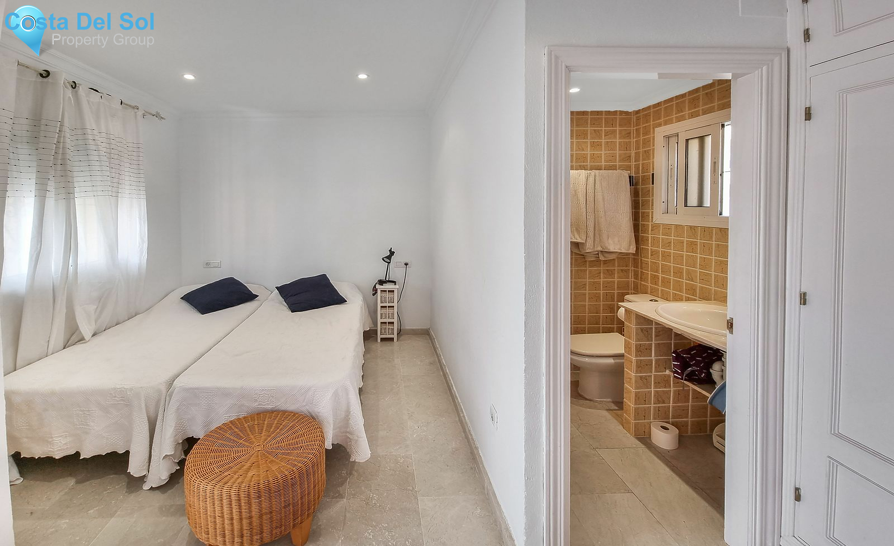 Townhouse in La Duquesa-1424062