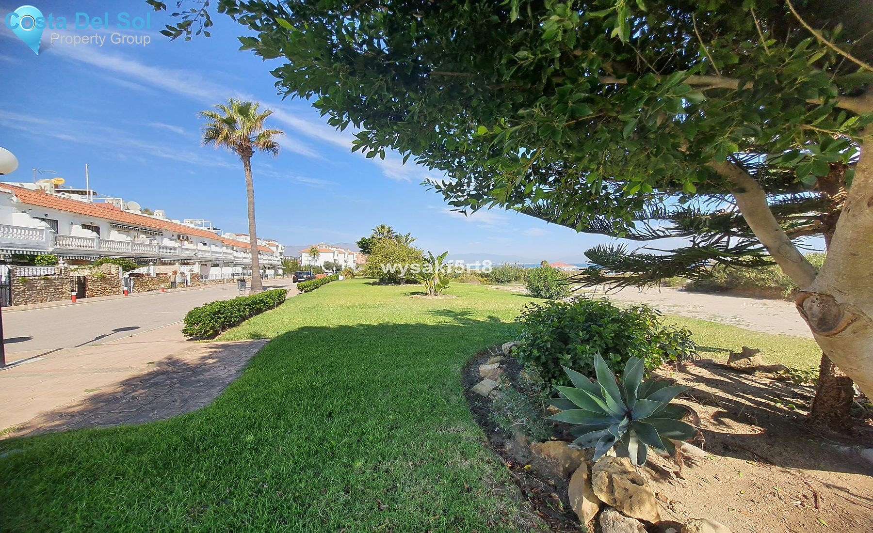 Townhouse in La Duquesa-1513191