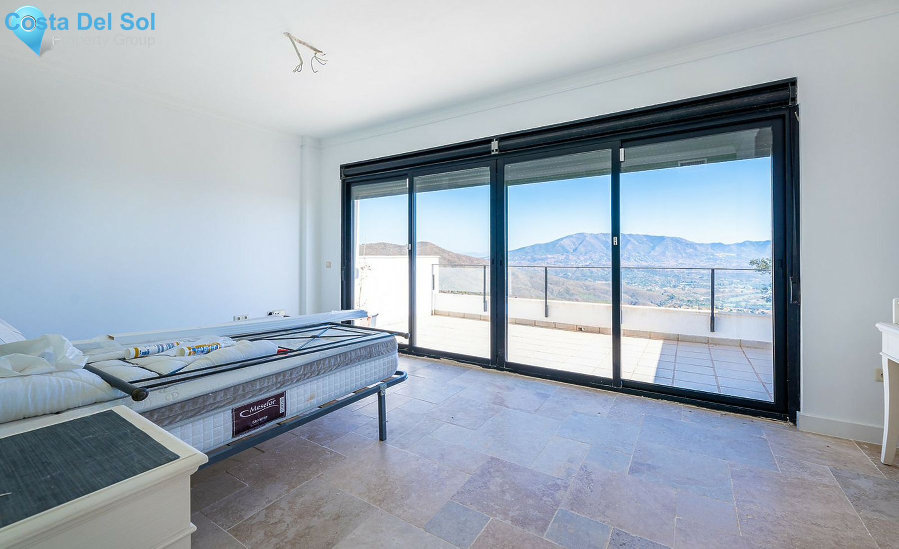 Townhouse in La Mairena-1456136