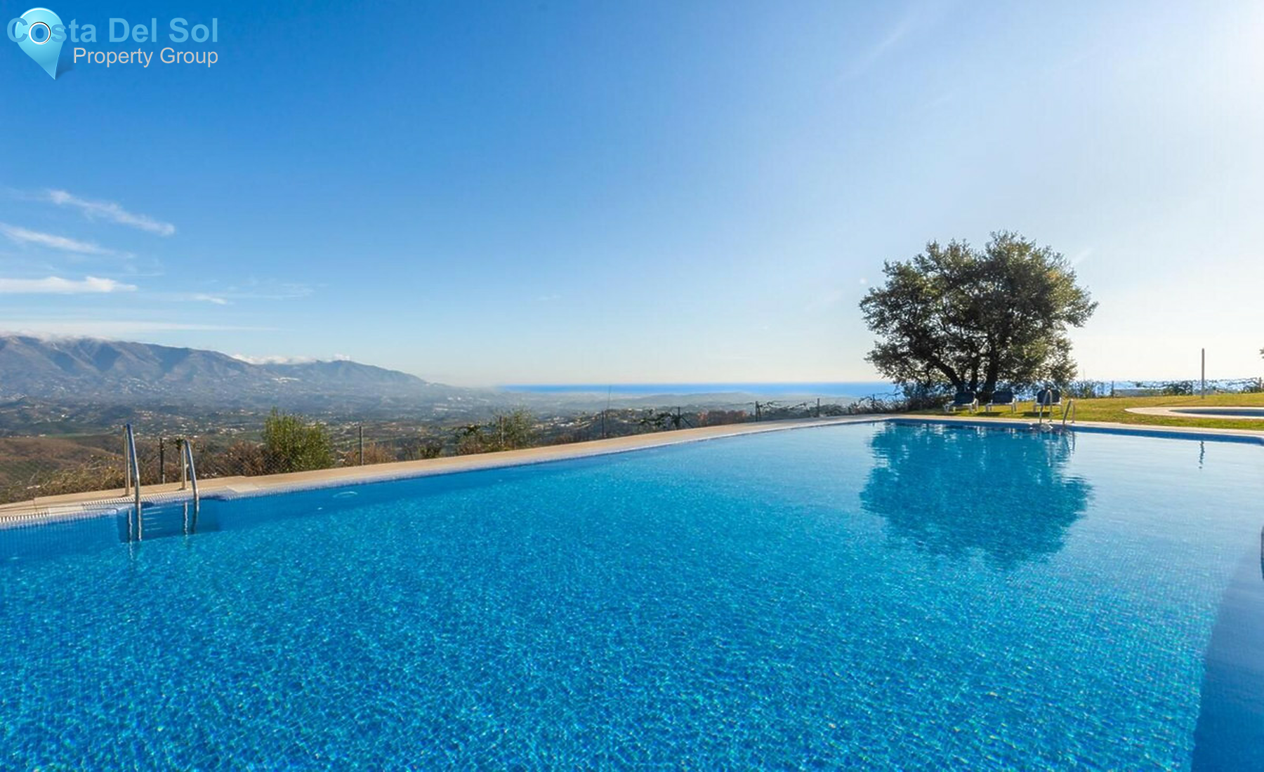 Townhouse in La Mairena-1456120