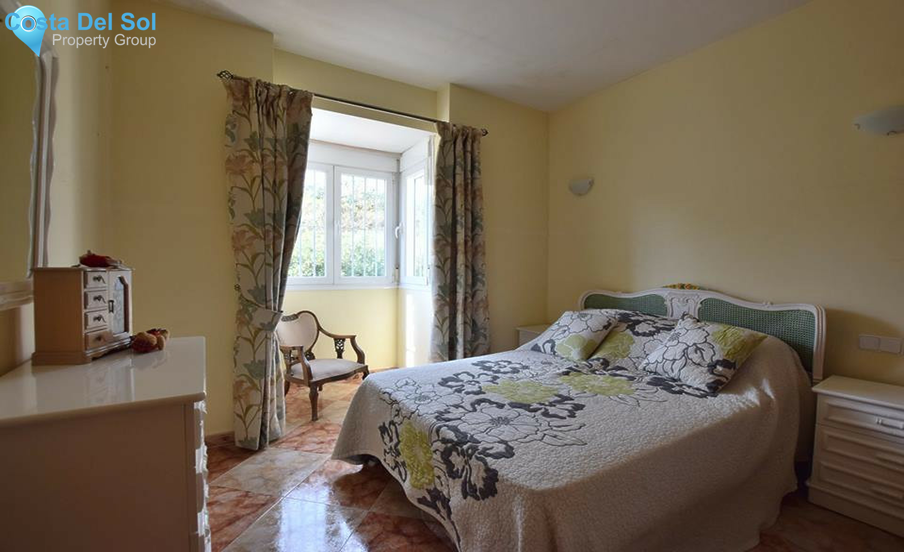 Townhouse in Los Boliches-1277374