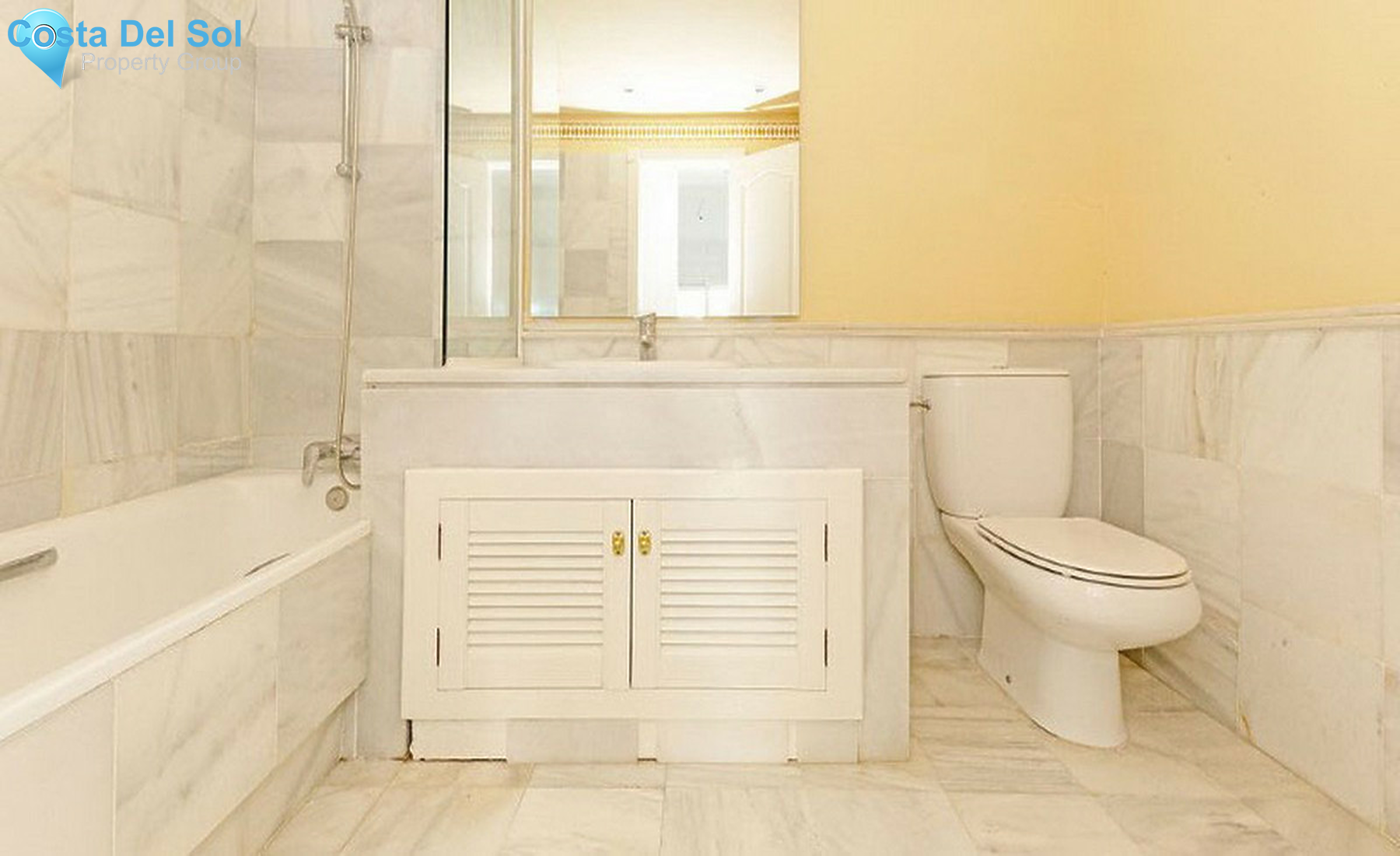 Townhouse in Marbella-1412576