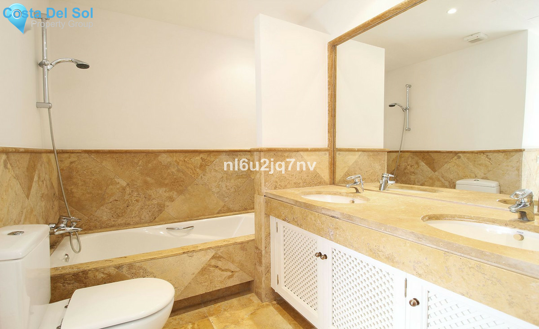Townhouse in Marbella-1457989