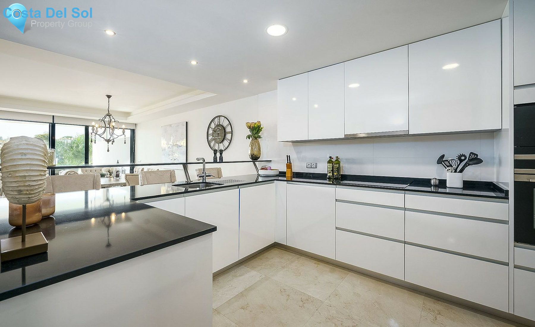 Townhouse in Marbella-1528713