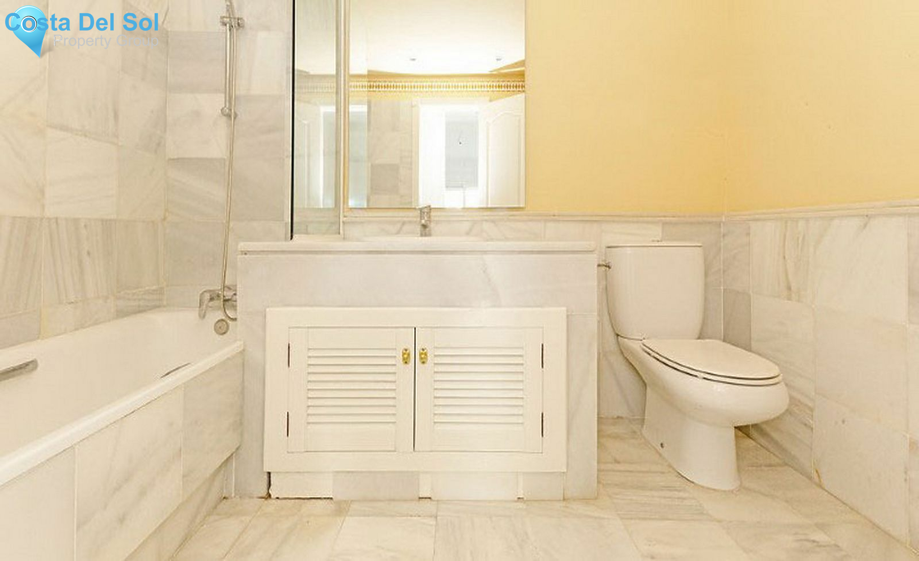 Townhouse in Marbella-1489649