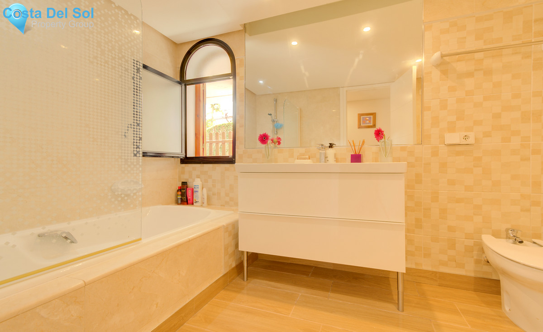 Townhouse in New Golden Mile-1283580