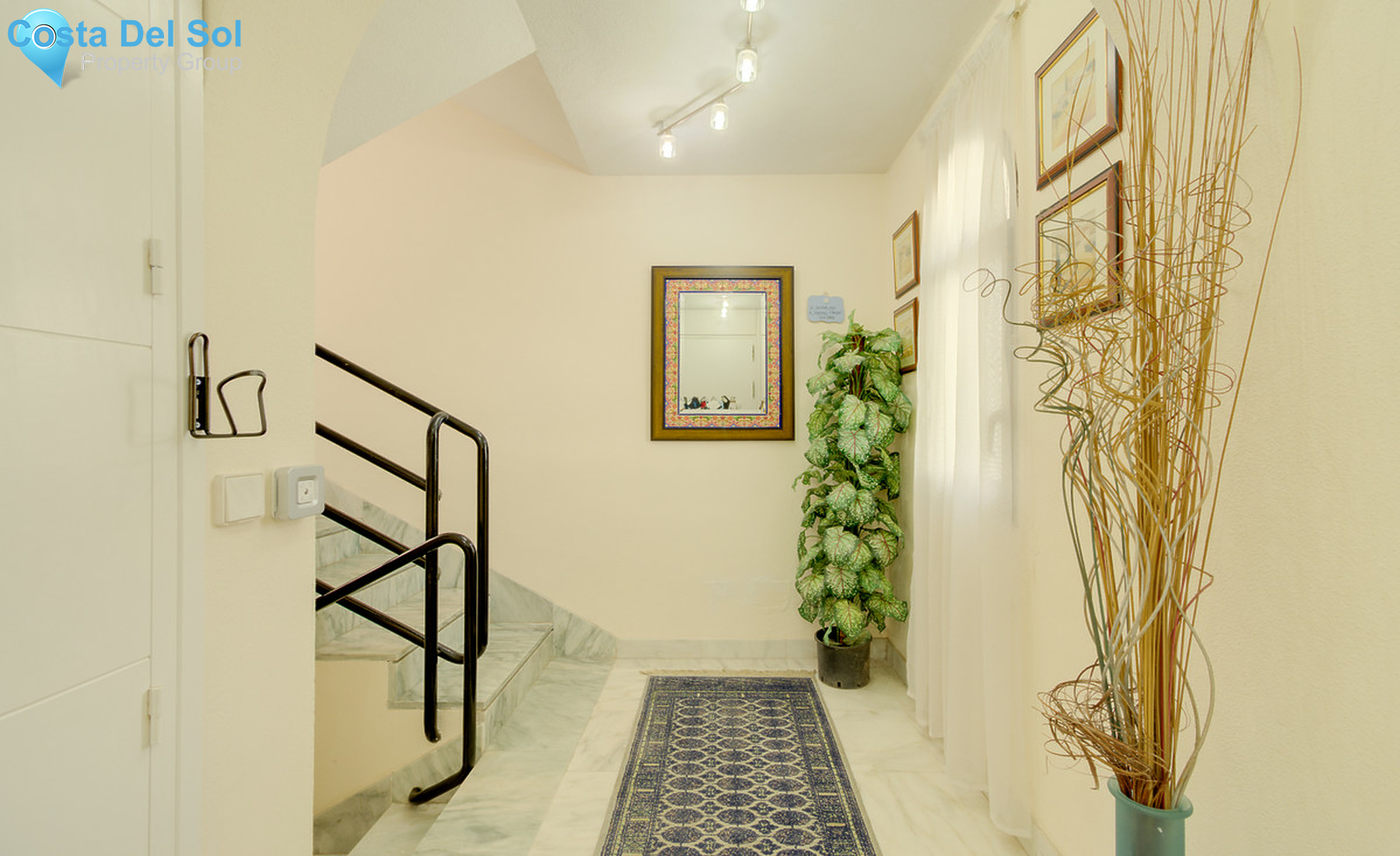 Townhouse in New Golden Mile-1283585