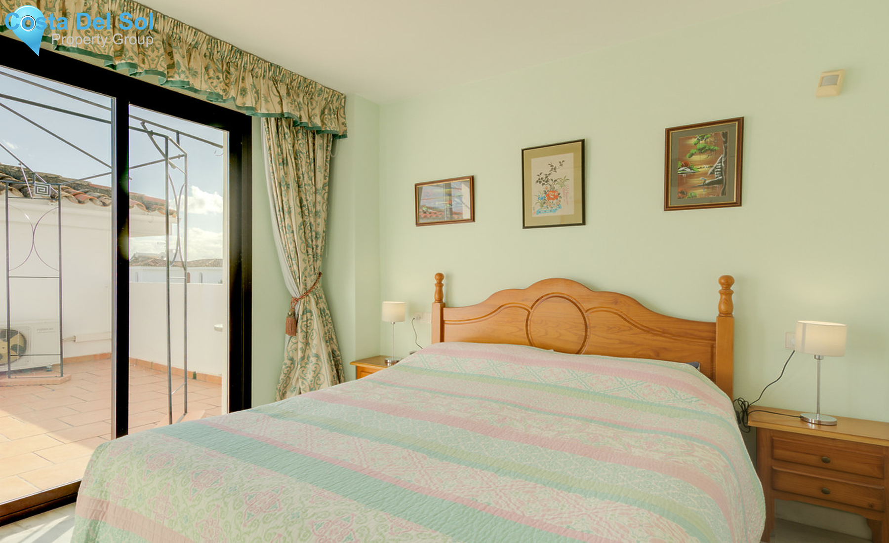 Townhouse in New Golden Mile-1283578