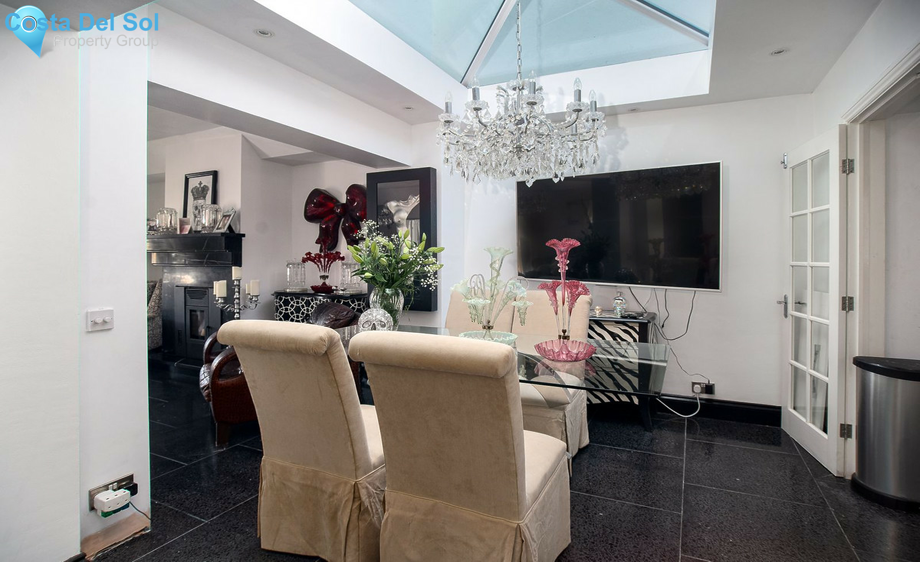 Townhouse in New Golden Mile-1407014