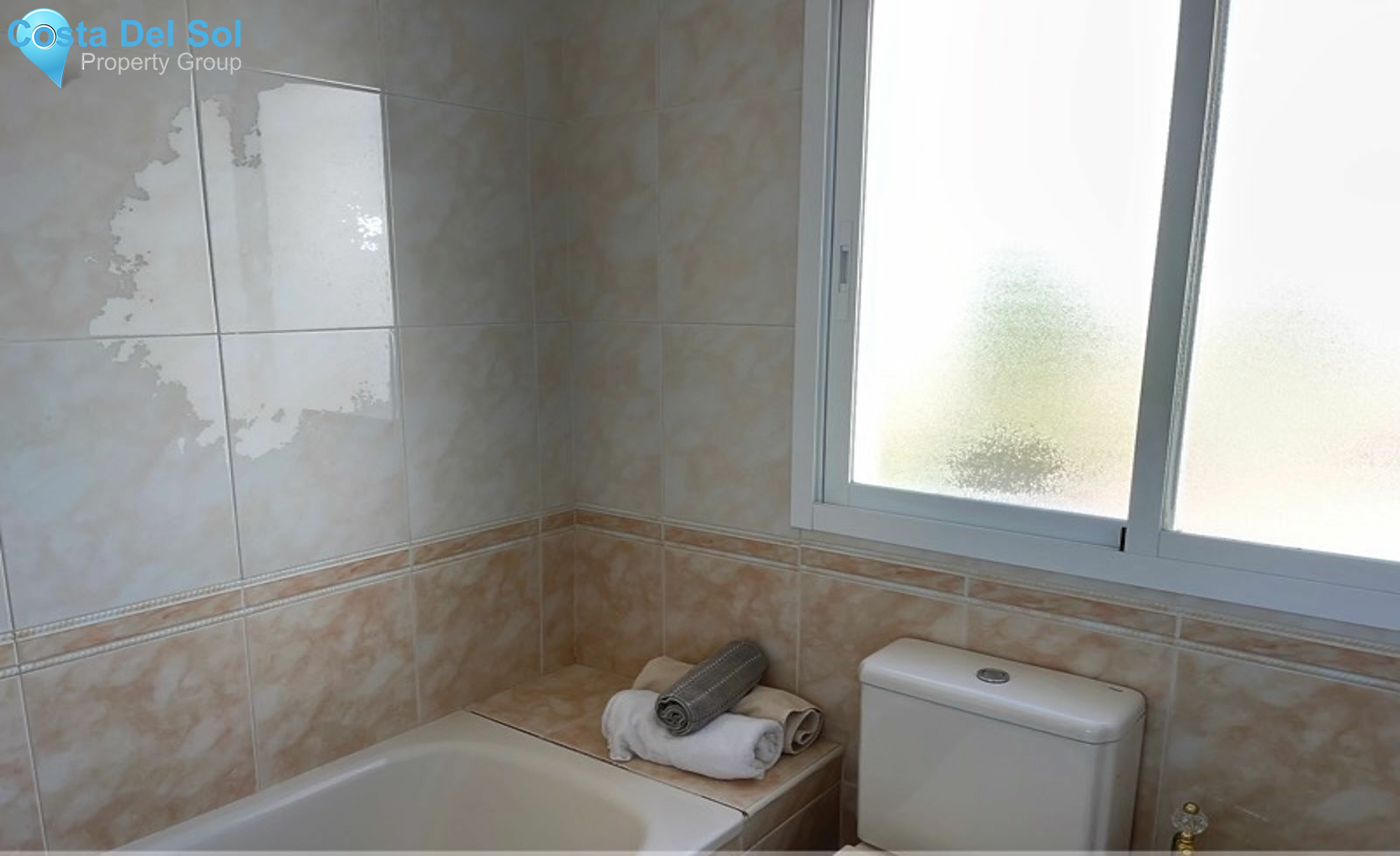 Townhouse in New Golden Mile-1482477
