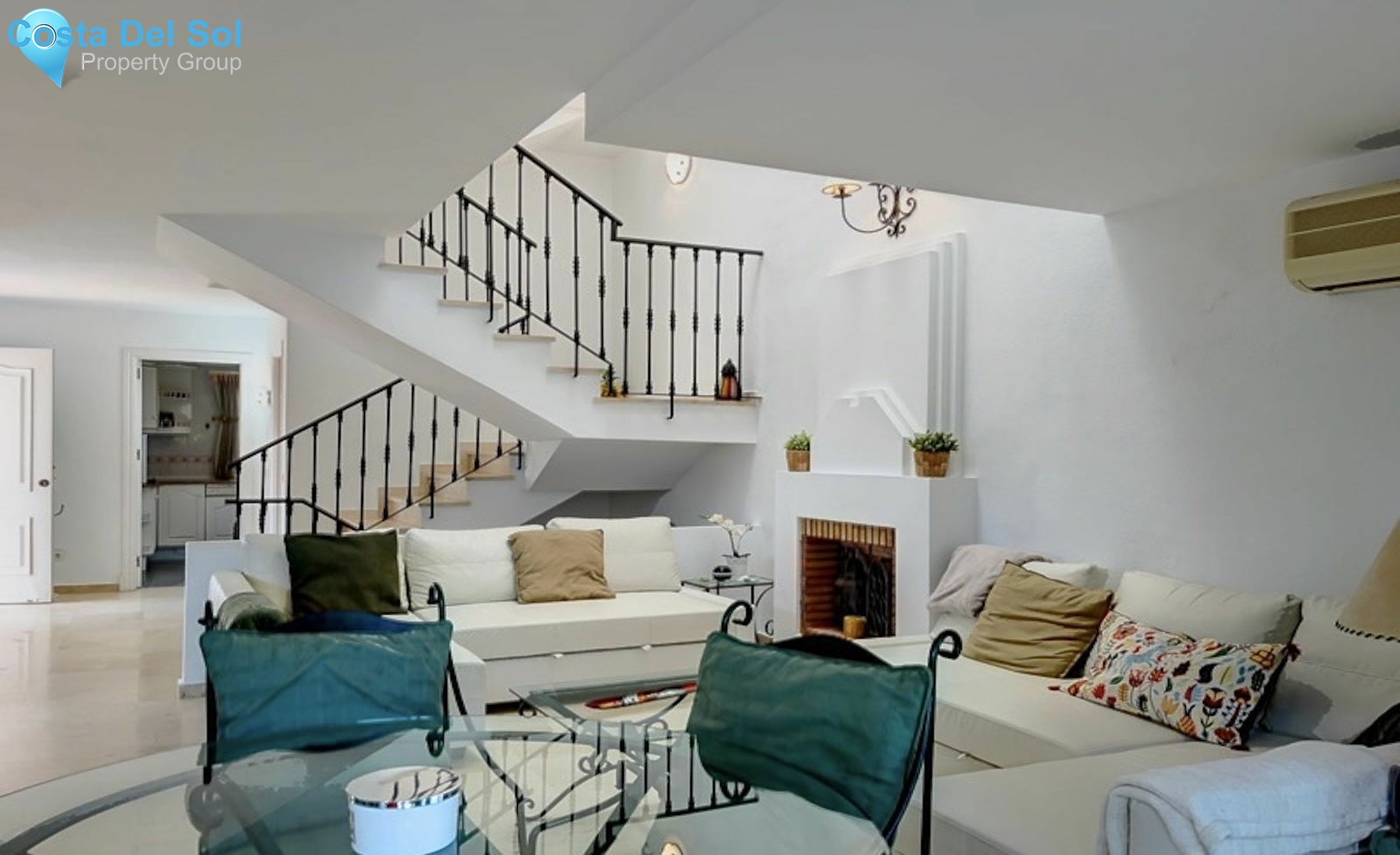 Townhouse in New Golden Mile-1482462