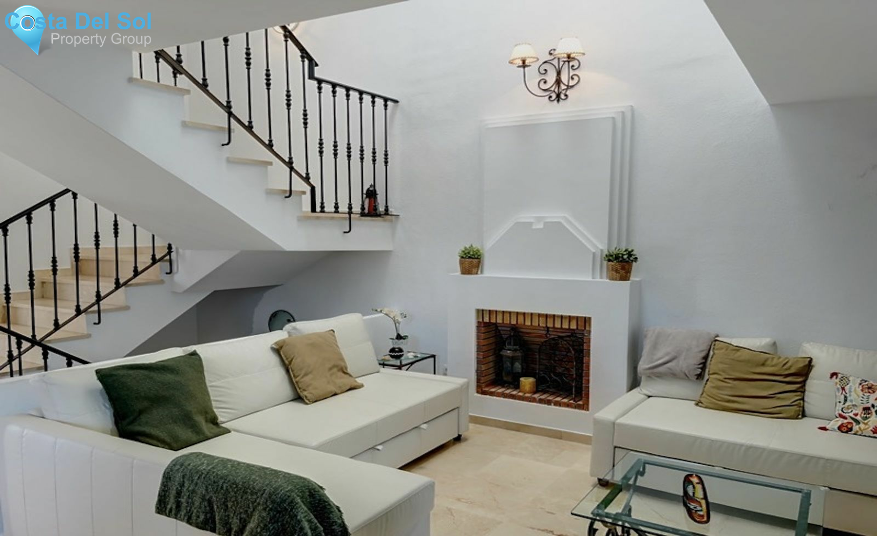 Townhouse in New Golden Mile-1482464